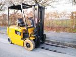 forklift CAT